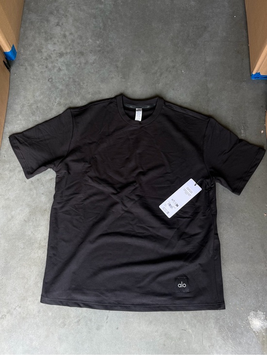 ALO Yoga Other - ALO Yoga Men’s Black Crew Short Sleeve Tee